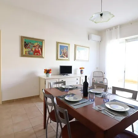 Tatil Evi Casa Rossella Spacious With Terrace, Near The Sea *