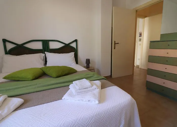 Nyaraló Casa Rossella Spacious With Terrace, Near The Sea *