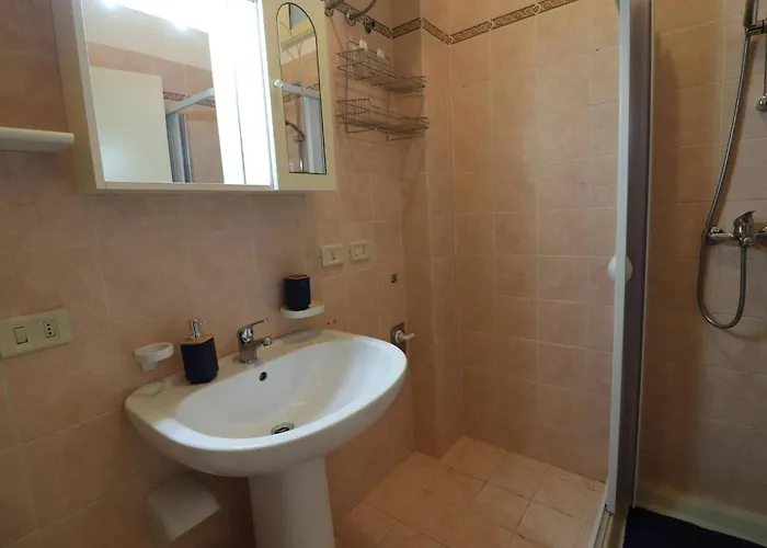 Tatil Evi Casa Rossella Spacious With Terrace, Near The Sea