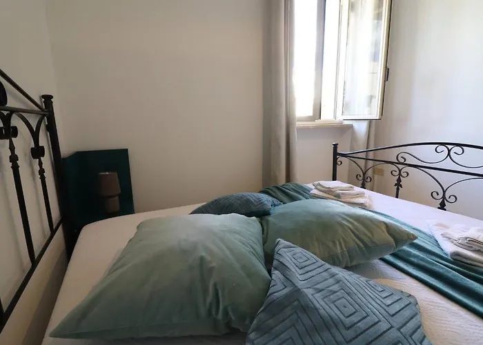 Tatil Evi Casa Rossella Spacious With Terrace, Near The Sea